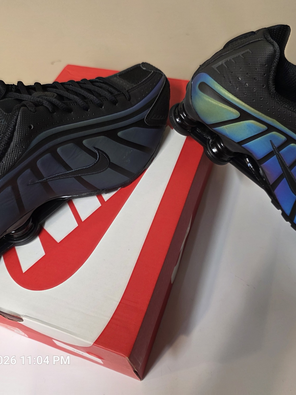 Nike Men’s Black Iridescent Shox Running Shoes